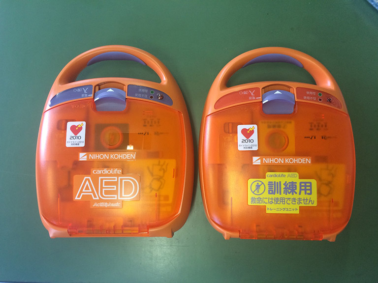 AED-2100とTRN-2100
